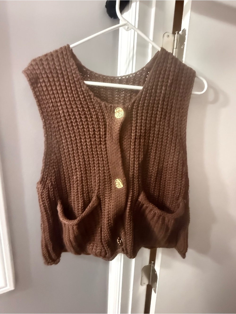 Source Unknown Brown Chunky Knit Button-Front Vest with Pockets